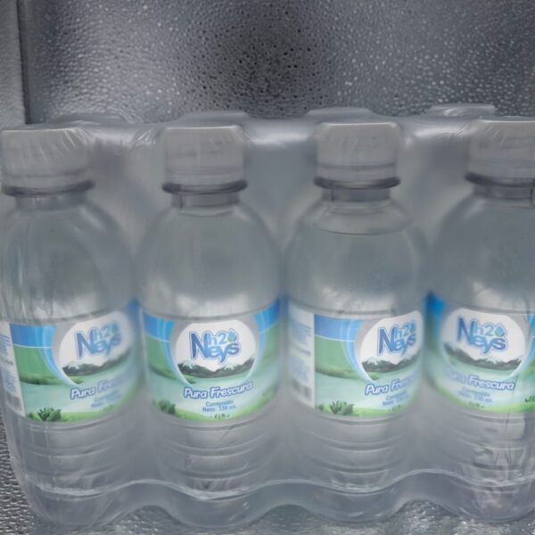 Agua por 24 unidades 330 ml.