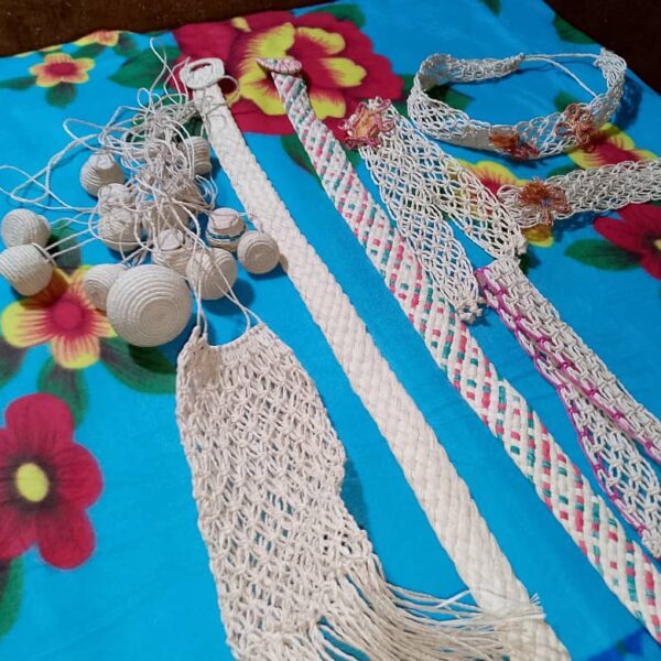 CORREA 3$, CINTILLO 2$, CESTICA 1$