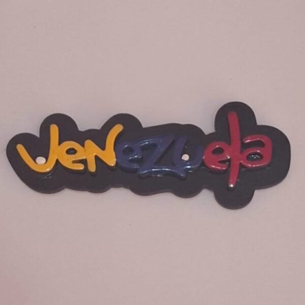 Imán Venezuela internacional tricolor madera mdf, vinil negro