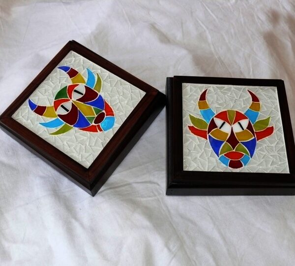 Cofres en madera con tapa técnica de mosaico