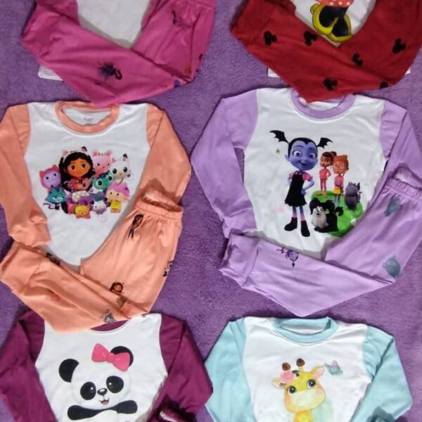 Pijamas de niños variedad de motivos