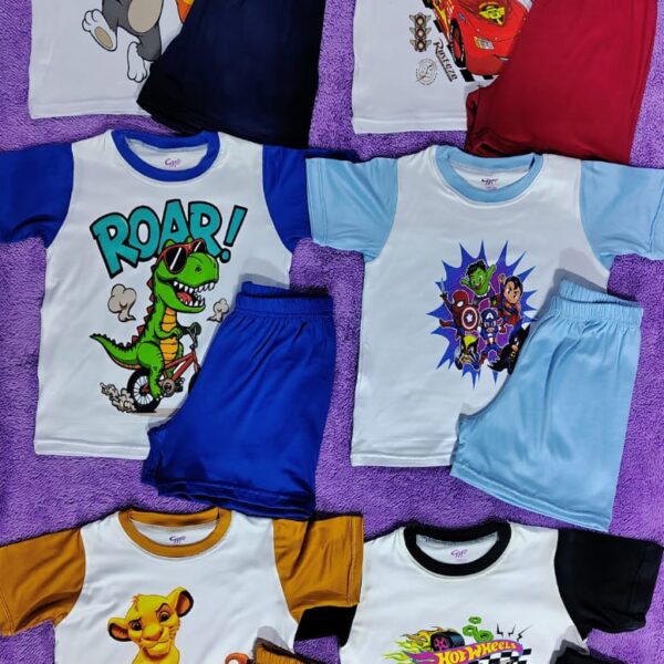 CONJUNTO DE NIÑOS